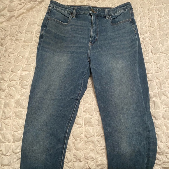 ✨2/$35✨American Eagle Super High Rise Jegging - Picture 1 of 4